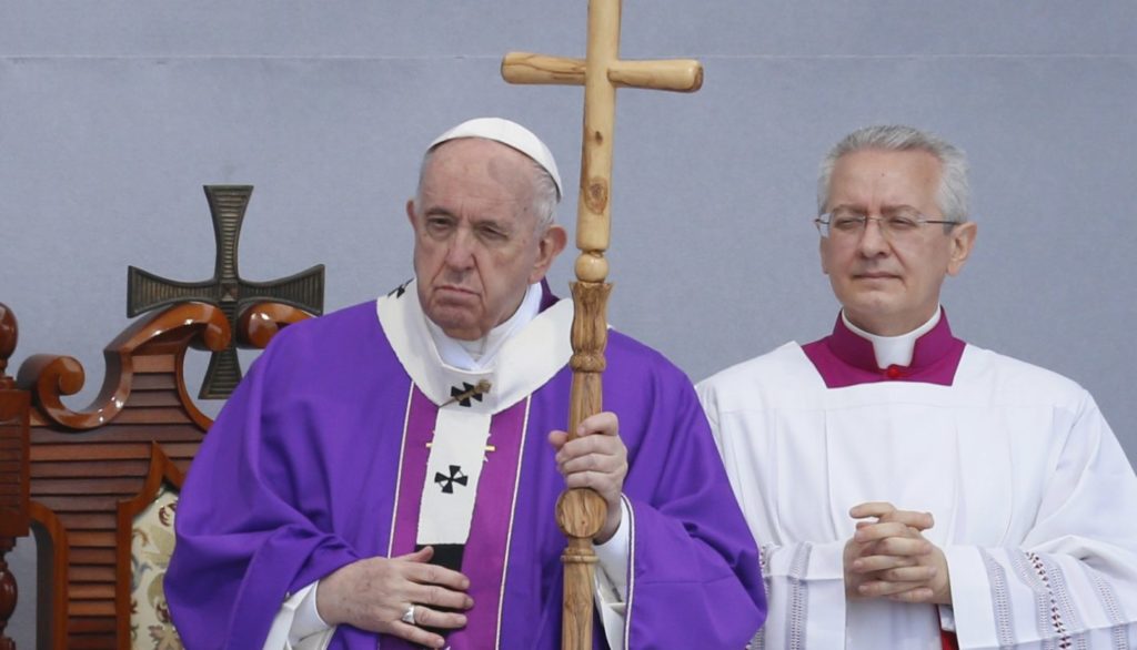 pope malta mass
