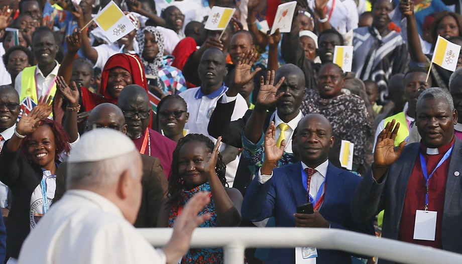 Il Papa affida la pace in Africa, Ucraina e nel mondo a Santa Maria Regina della Pace