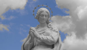 A Virgem Maria.