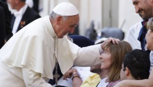 le pape avec les personnes handicapées