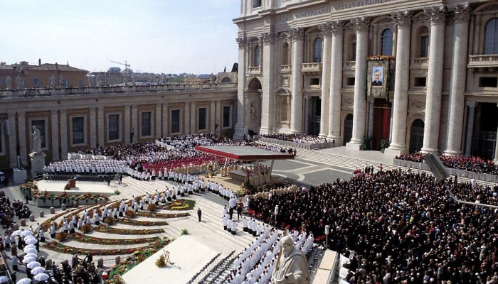 Consideraciones sobre el motu proprio “Ad charisma tuendum”, acerca del Opus Dei