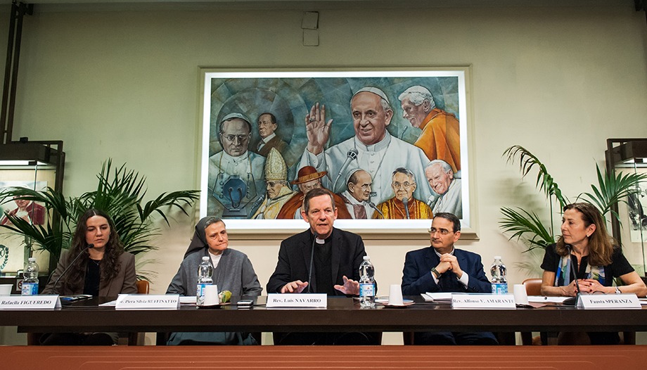 "Formar juntos para evangelizar. <em>Informe de las Universidades e Instituciones Pontificias Romanas</em>