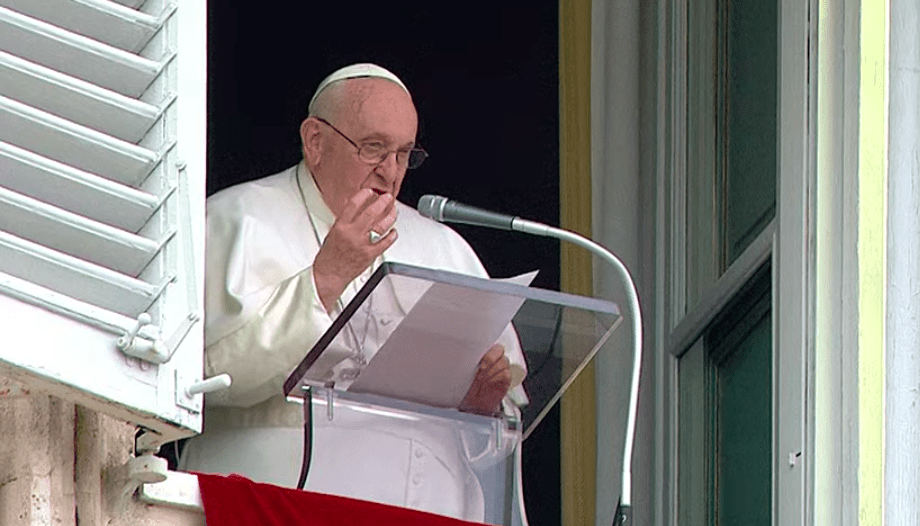 Papa Francisco: "¿Estamos felices de decir que Jesús nos ama?"