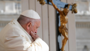 François cite l'exemple des religieuses martyres au Yémen