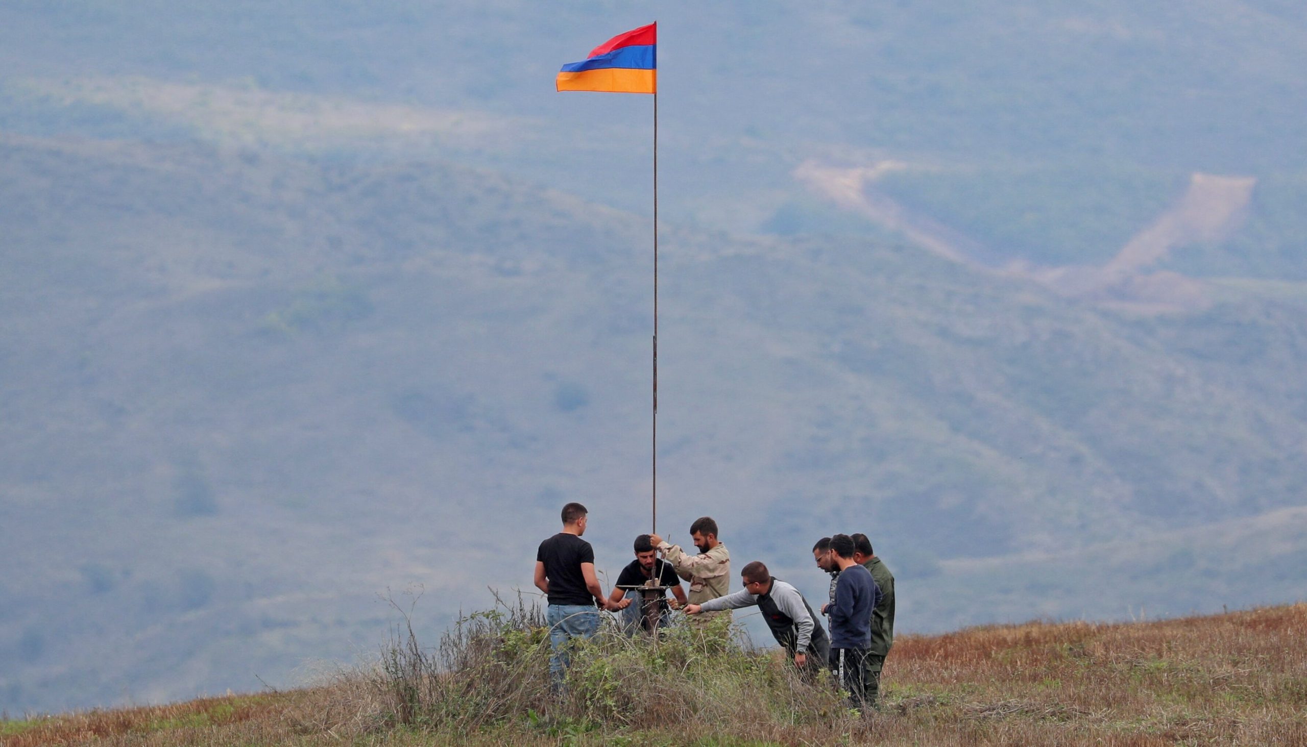 Segundo dia de confronto entre Armênia e Azerbaijão causa ao menos 21 novas  mortes, Mundo