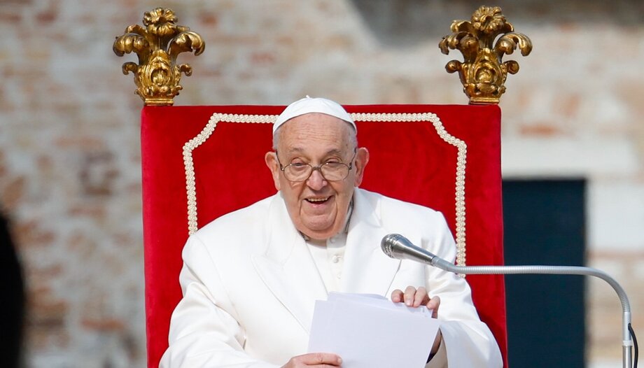 El Papa invita a transformar el mundo a través del arte