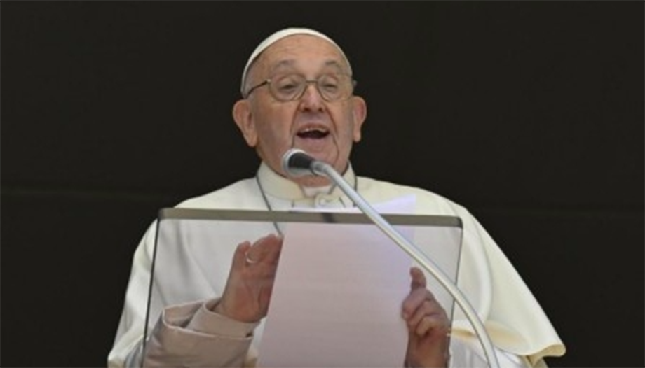 Pope Francis: "For Christ we are worth much and always".