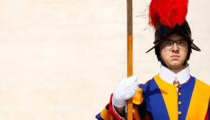 Swiss Guard chaplain: "Every day of his life, service to the Holy Father has priority for the Swiss Guard".