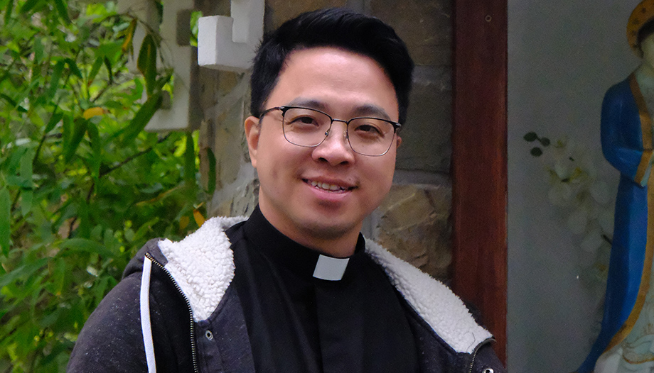 Joseph Dinh Quang Hoan: "In Vietnam there are many young people willing to serve the Church".