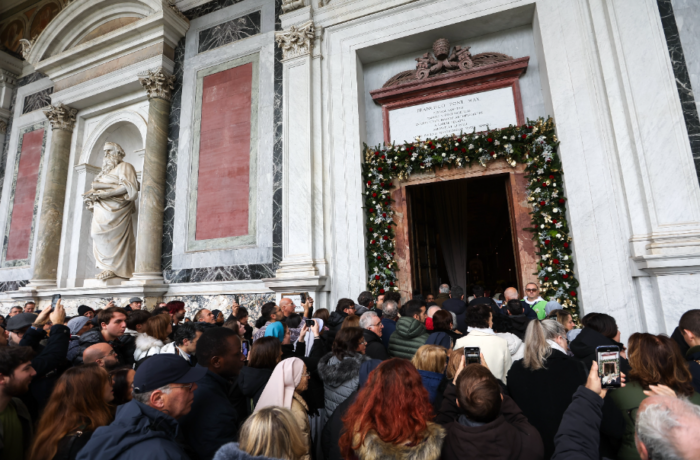 Öffnung der Heiligen Pforte der Kirche St. Paul vor den Mauern