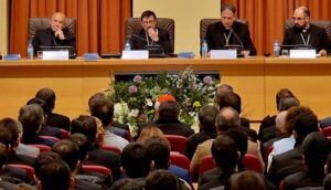 Los cardenales Tolentino y Cobo, junto al rector, en San Dámaso.