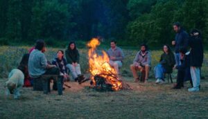 Scena del film "A piedi nudi", di Hakuna.