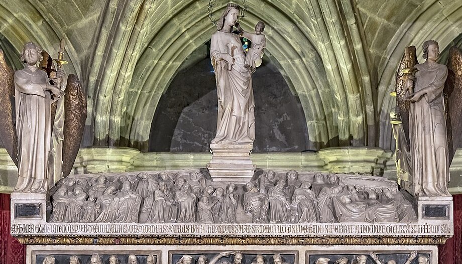 Tombeau de Santa Eulalia dans la cathédrale de Barcelone.