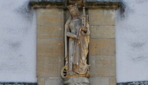 Statue de sainte Cunégonde, dans l'église qui lui est dédiée à Luxembourg.